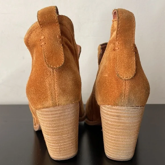 Jeffrey Campbell suede chunky heel boots or booties ankle boots caramel color - Picture 2 of 13